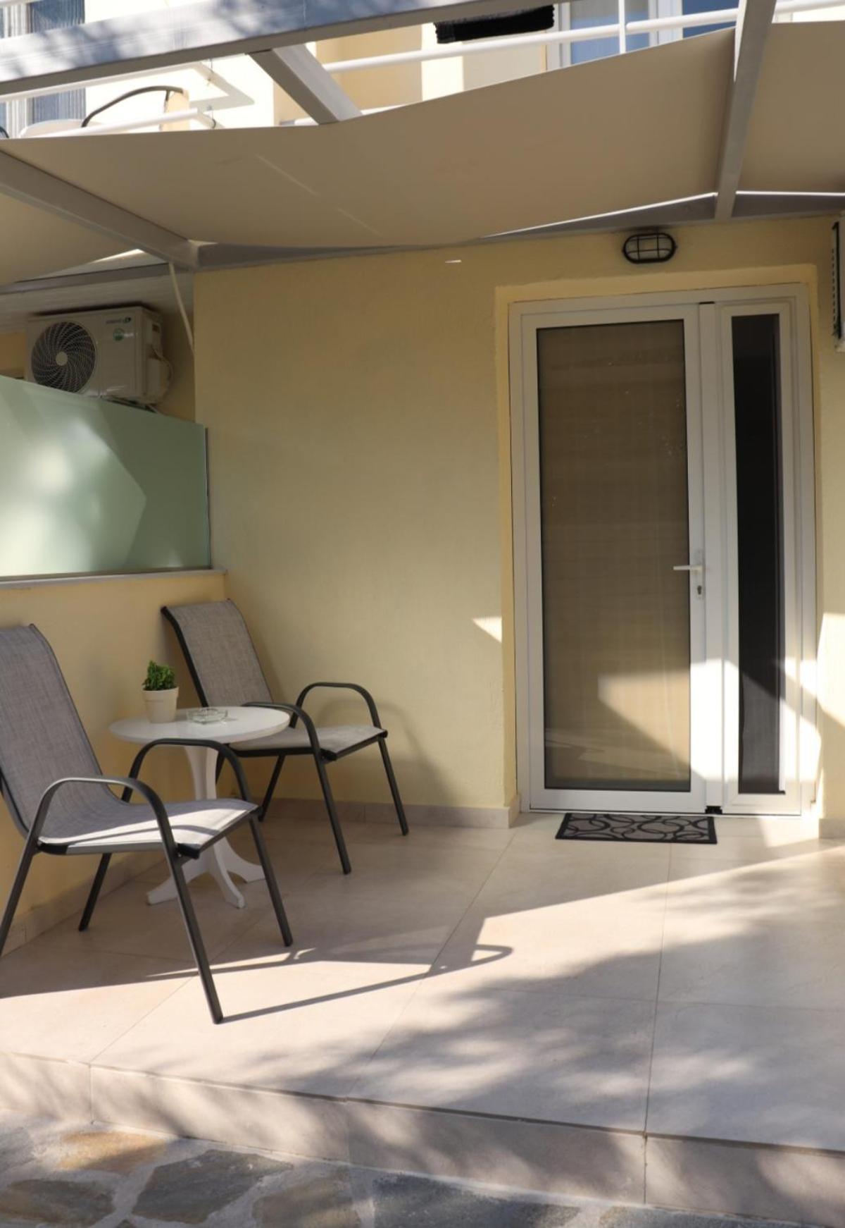 Fiosal Apartments 1 Skiathos Town Exterior photo